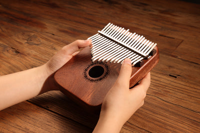 Hluru legno di sandalo 21 chiave kalimba Box tipo dito pollice pianoforte aprile yang strumento musicale